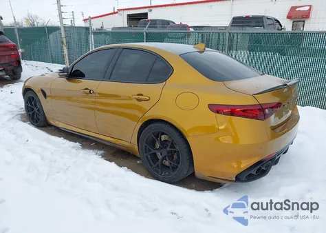 2022 Alfa Romeo Giulia Quadrifoglio Rwd z USA, uszkodzony, nr VIN ZARFAMEV9N7656155